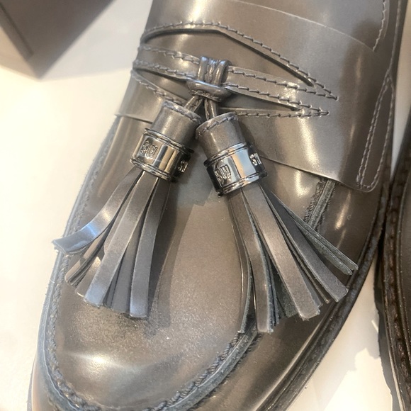 NWOT Stuart Weitzman Grey Leather Loafers - Picture 7 of 13